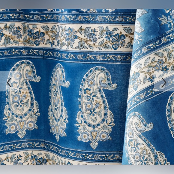 Pottery barn Regan Block  Print Tablecloth - Picture 2 of 6